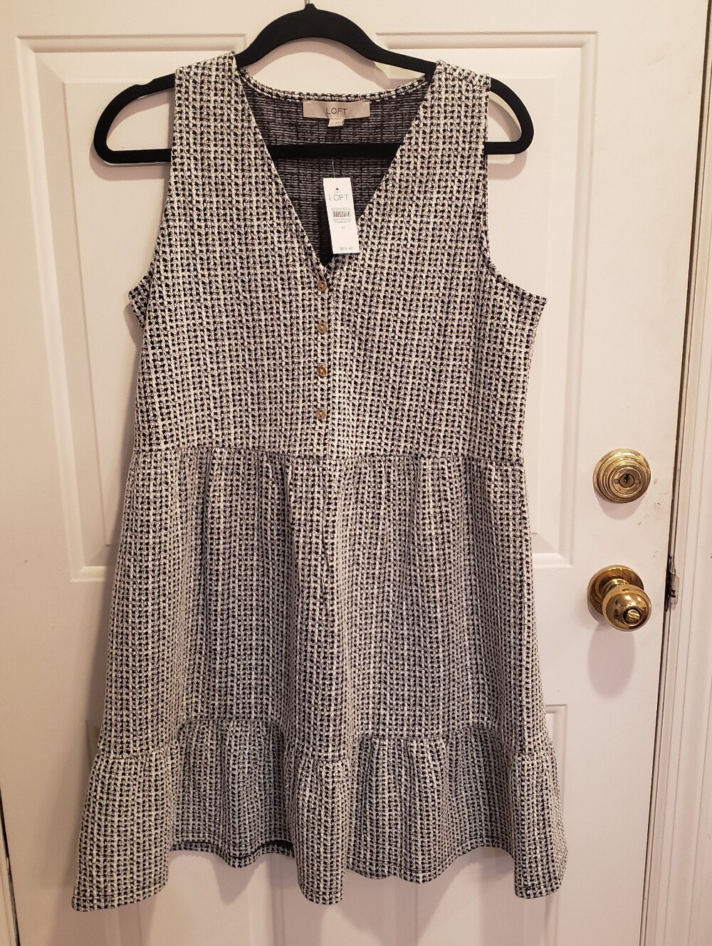 NEW WITH TAGS Loft Sleeveless V-Neck Tiered Dress in Black and White